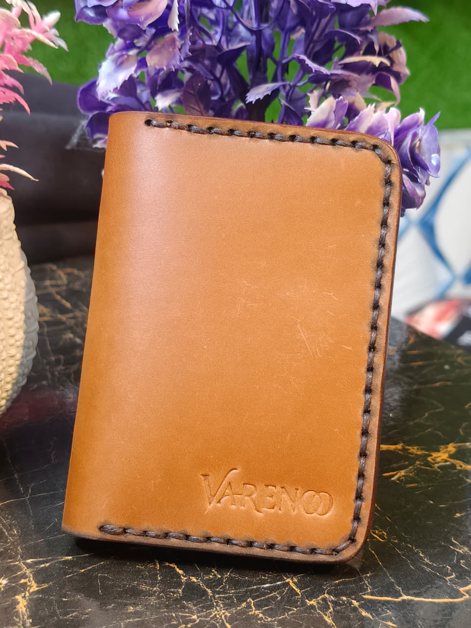 Classic Vintage Tan Leather Wallet & Keychain Combo